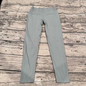 Buff Bunny Light Gray High Waisted Leggings size Medium